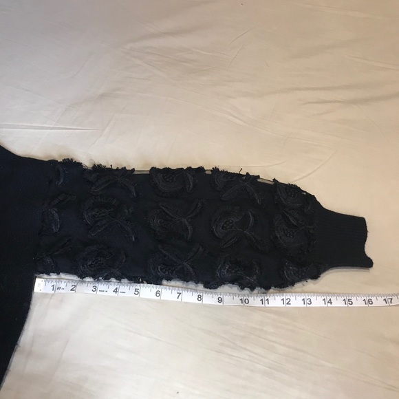 Black Sweater with floral sleeves - Picture 6 of 7